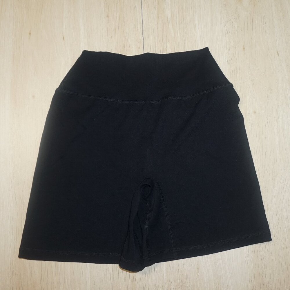 Alphalete shorts - Picture 3 of 4